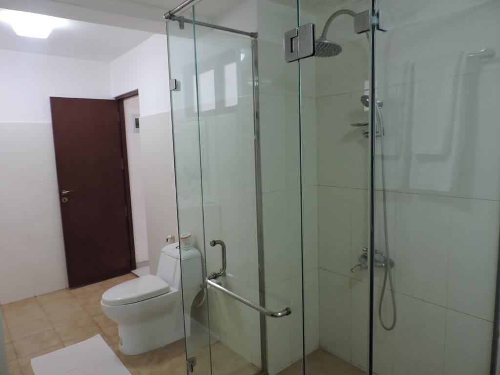 Catamaran Beach Hotel Negombo Bagian luar foto