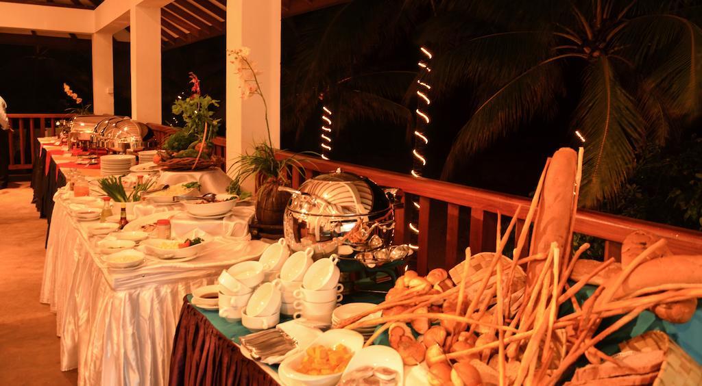 Catamaran Beach Hotel Negombo Bagian luar foto
